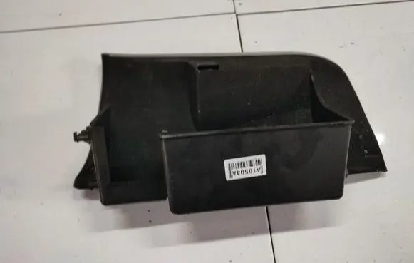 Subaru B9 Tribeca Glove box