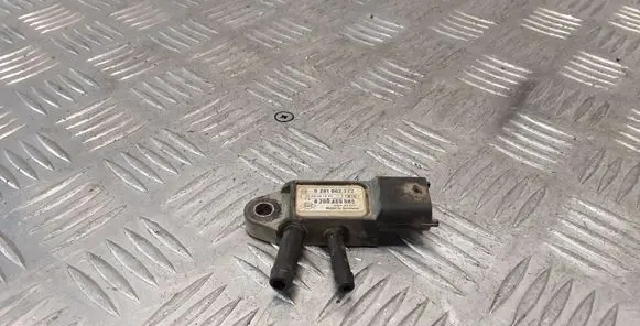 Nissan X-Trail T31 Exhaust gas pressure sensor 8200469905 0281002772