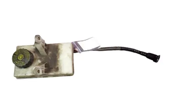Brake fluid reservoir