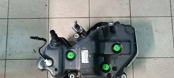 KIA Xceed AdBlue liquid reservoir 0436459 203126 31500J7900