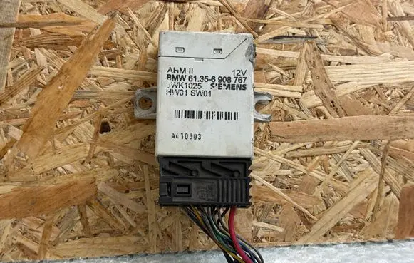BMW 3 E46 Tow bar trailer control unit/module 6908767 6135608767