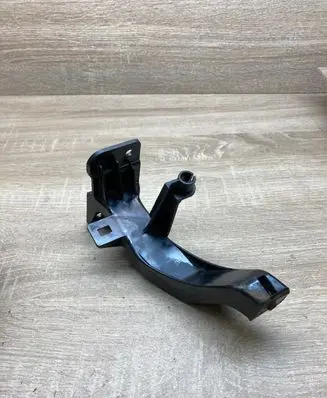 Mercedes-Benz A W168 Front bumper mounting bracket A1688800414