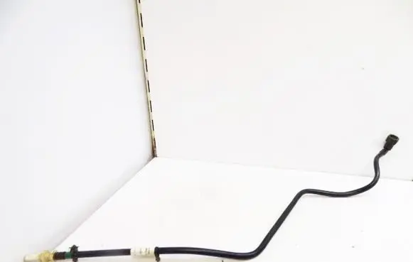 Renault Master III Fuel line pipe
