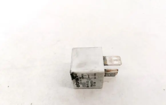 Audi A6 S6 C5 4B Other relay 8D0951253