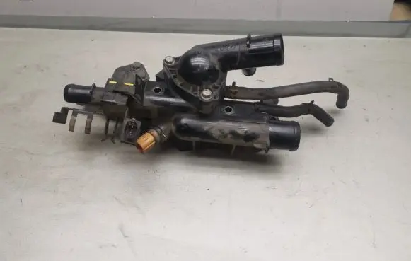 KIA Optima Thermostat/thermostat housing 256202GXXX 256302GXXX