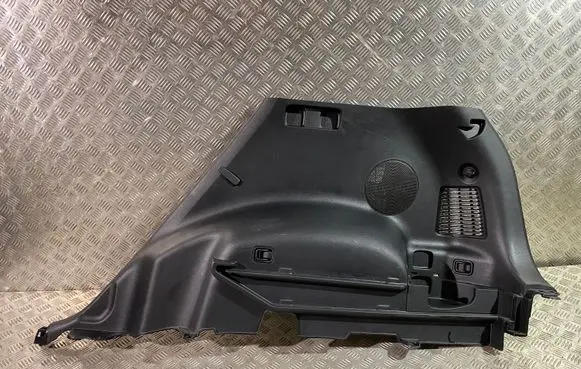 Trunk/boot side trim panel
