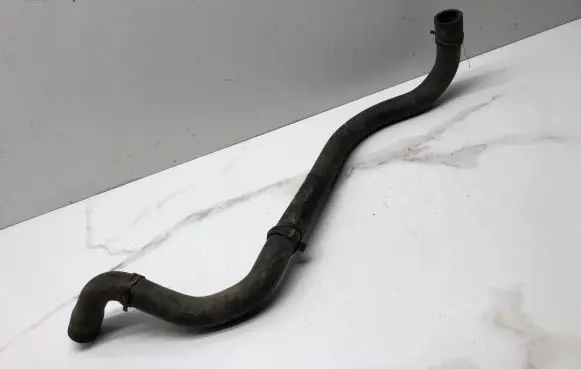 Volkswagen PASSAT B6 Engine coolant pipe/hose