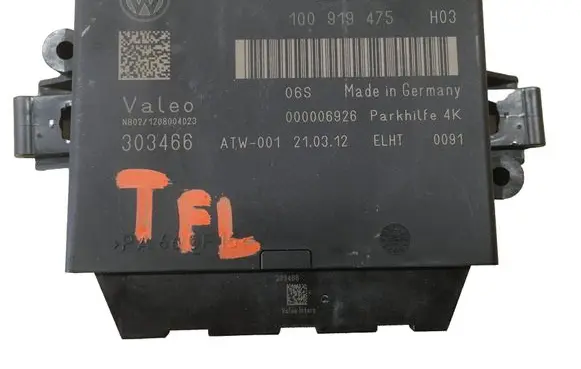 Volkswagen Touran II Parking PDC control unit/module 5N0919475D 303466 1Q0919475