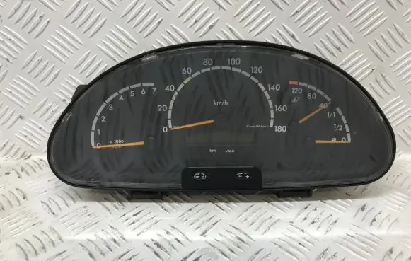 Mercedes-Benz Sprinter W901 W902 W903 W904 Speedometer (instrument cluster) A0014464521
