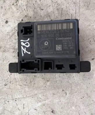 Mercedes-Benz Sprinter W906 Door control unit/module A9069000501