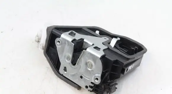 BMW X3 F25 Front door lock 7318409 7202143 51217202143