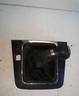 Volkswagen PASSAT B6 Gear shifter/selector 3C0864263 13072005 030201