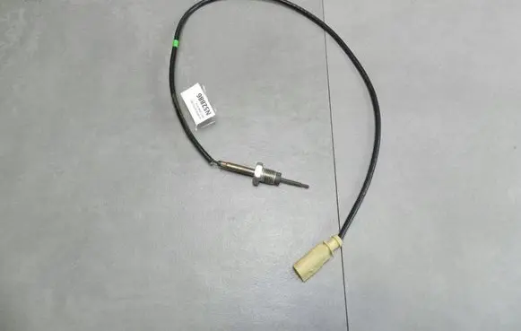Volkswagen Jetta VI Exhaust gas temperature sensor 04L906088BR