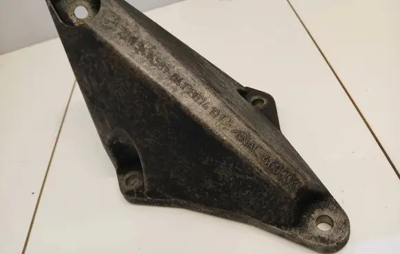 BMW X3 E83 Engine mounting bracket 04138074 3414581