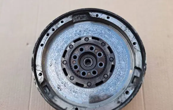 Mercedes-Benz E W124 Clutch set kit 6050301105