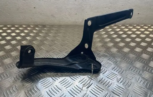 Audi A6 S6 C6 4F Intercooler pipe mounting bracket 4F0145813F