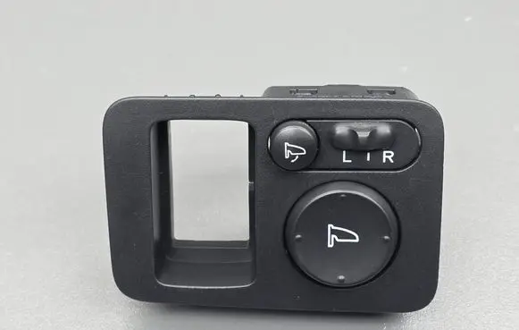 Honda CR-V Wing mirror switch M33212