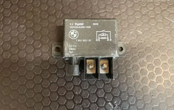 BMW 7 F01 F02 F03 F04 Other relay 7661503 V23132A2001326