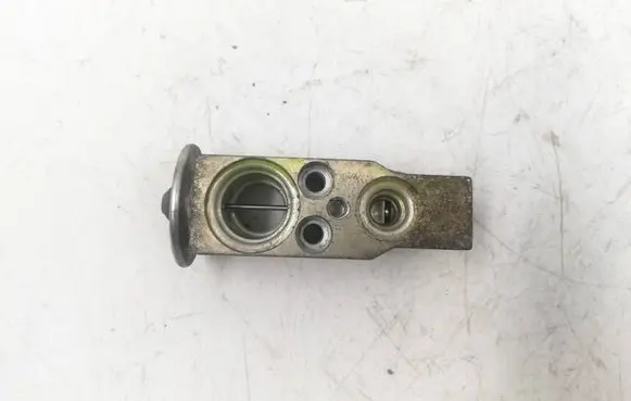 Renault Scenic I Air conditioning (A/C) expansion valve 52162790 657940U HFC134A