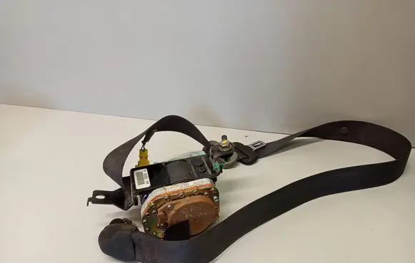 Honda CR-V Front seatbelt 300702