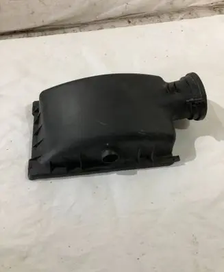BMW 7 E65 E66 Air filter box cover 9877408