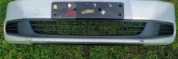 Volkswagen Jetta VI Front bumper