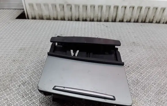 Ashtray (front)
