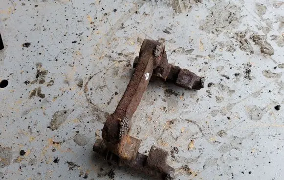 Peugeot 307 Brake caliper pad carrier rear 