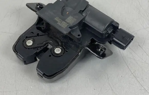 Nissan X-Trail T33 Tailgate/trunk/boot lock/catch/latch 905026RR0A