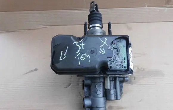 Toyota Camry VIII XV70 Master brake cylinder 4721033360