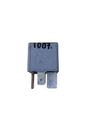 Audi A4 S4 B5 8D Other relay 8D0951253