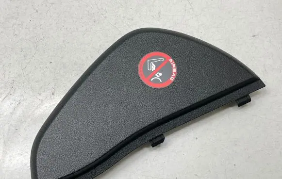 Nissan Pulsar Dashboard side end trim 684983ZL0A