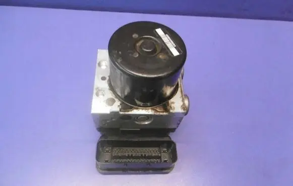 Volkswagen Eos ABS Pump 1K0614517BD 10096103073 1K0907379AD