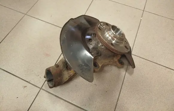 Volkswagen Transporter - Caravelle T5 Front wheel hub 7H0257D
