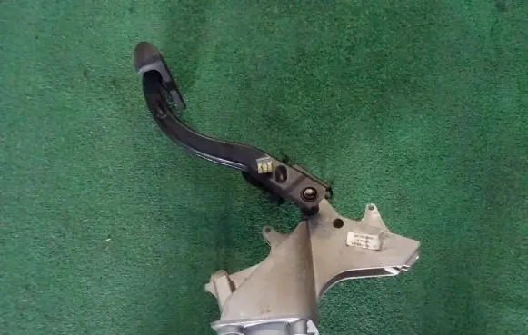 BMW X5 E53 Brake pedal 6752789