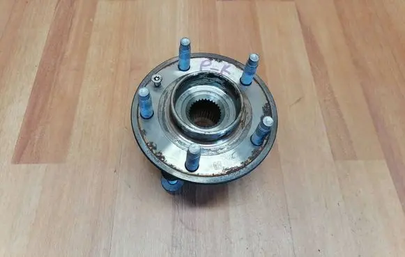 Opel Insignia B Front wheel bearing hub 13526966 YR00067980 13507016