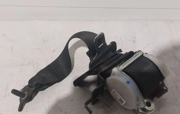 Ford Mustang VI Rear seatbelt FR3B63611B68