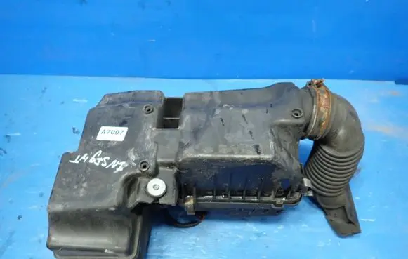 Honda Insight Air filter box