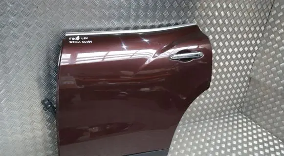 Maserati Levante Front door 815
