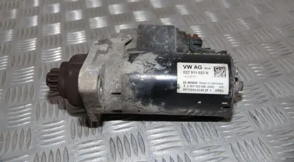 Volkswagen Caddy Starter motor 02Z911023N 0001123028 14122011