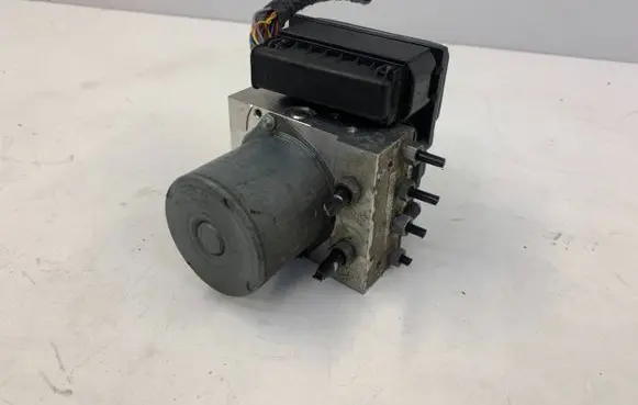 BMW X3 E83 ABS Pump 0265950489