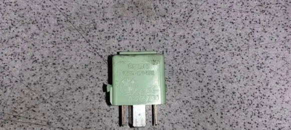 BMW 3 E46 Other relay 61368373700