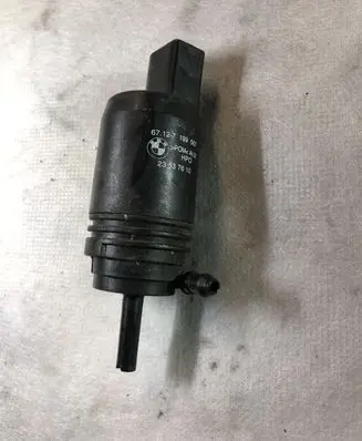 BMW 1 E81 E87 Windscreen/windshield washer pump 23537610