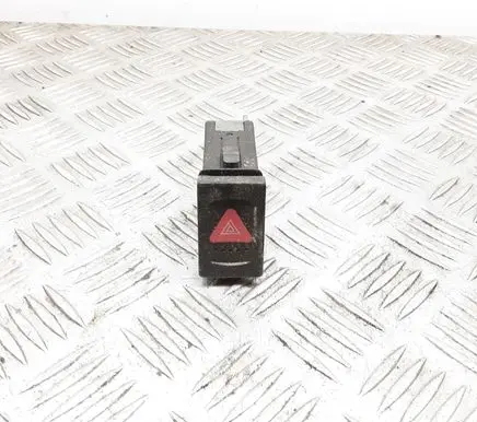 Volkswagen PASSAT B5 Hazard light switch 108885