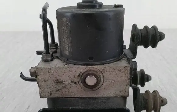 Skoda Octavia Mk2 (1Z) ABS Pump