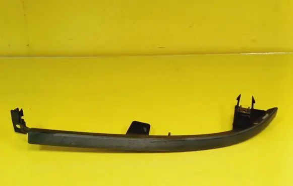 Renault Clio I Under headlight/headlamp trim 7700797658