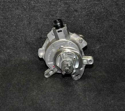 Ford Fiesta Vacuum pump BM5G2A451EC