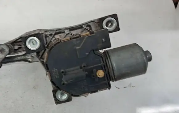 Volvo V50 Wiper motor 1137328216