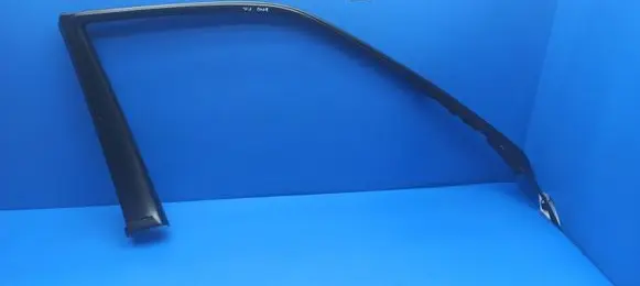 Mercedes-Benz S W140 Front door glass trim molding 1407206362 13579001