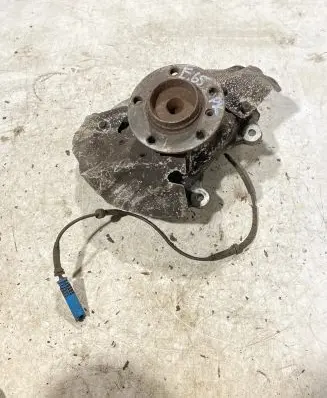 BMW 7 E65 E66 Front wheel hub spindle knuckle